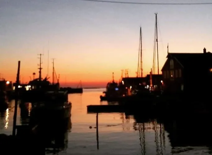 公寓 Boathouse In Mausund *